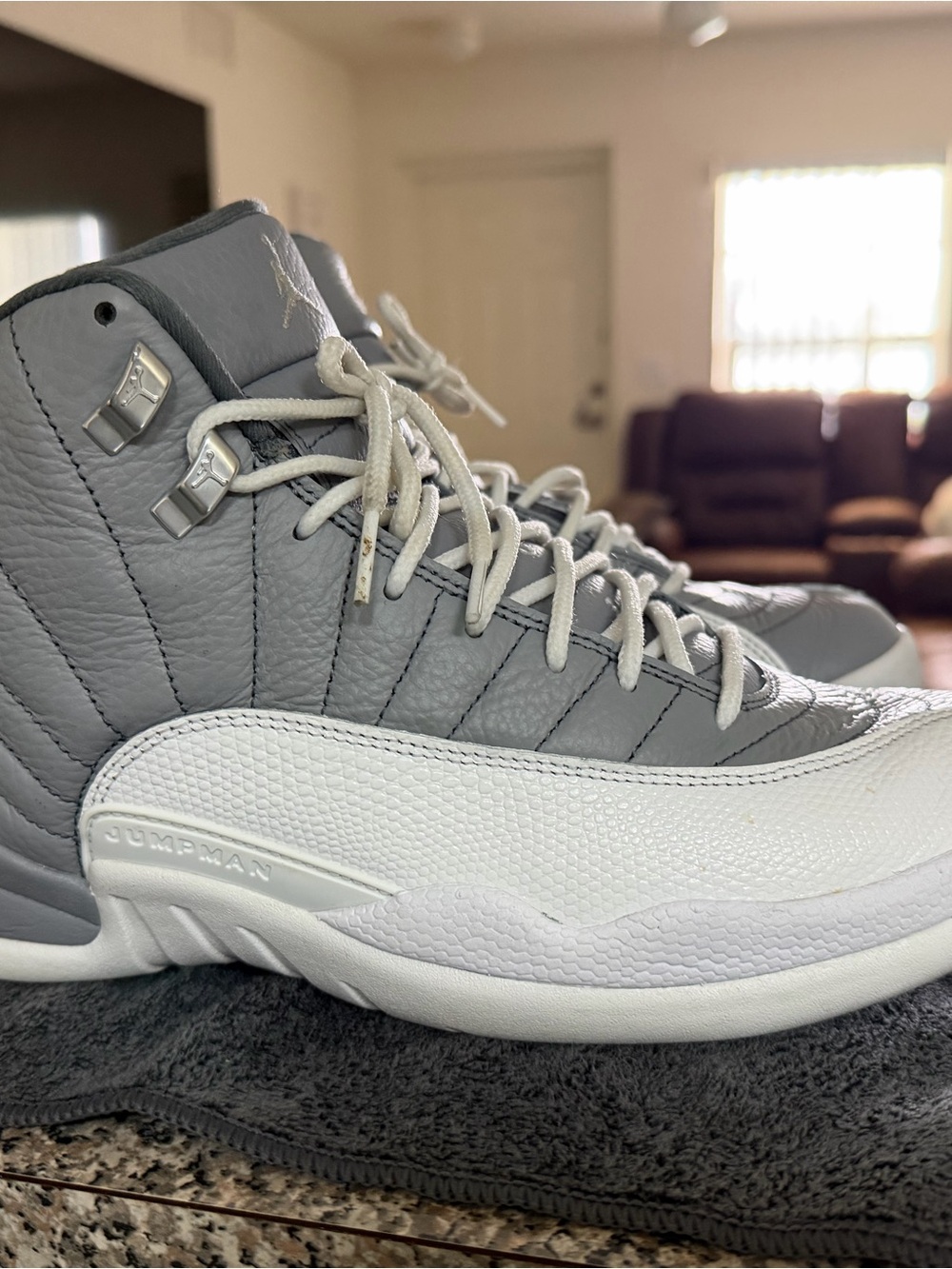 Jordan Men's Sneaker in Grey and White wolf grey